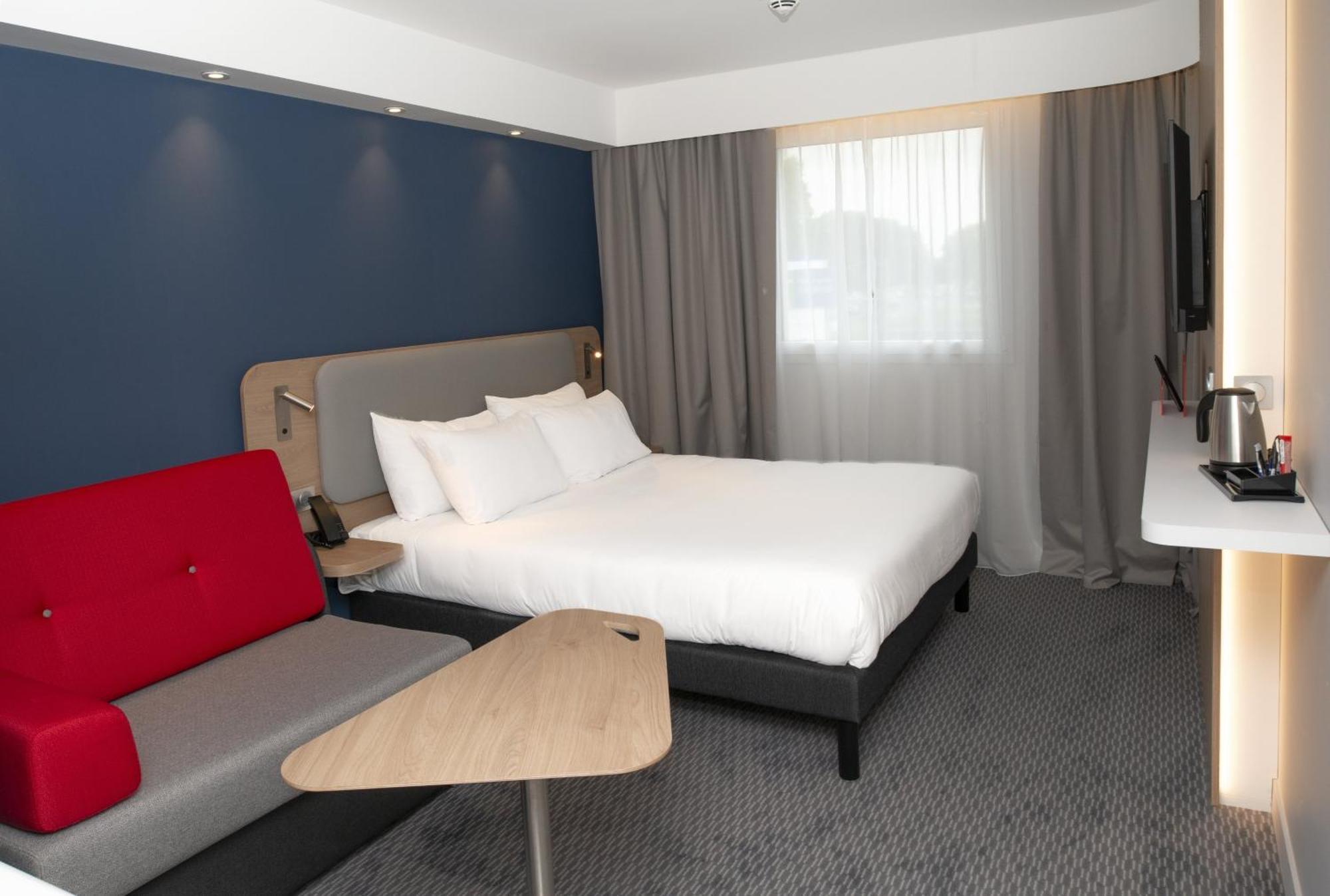 Holiday Inn Express Caen Epron By Ihg Esterno foto
