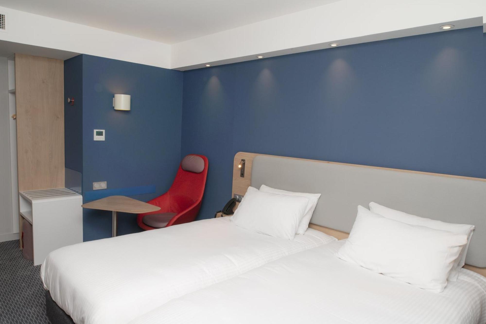 Holiday Inn Express Caen Epron By Ihg Esterno foto