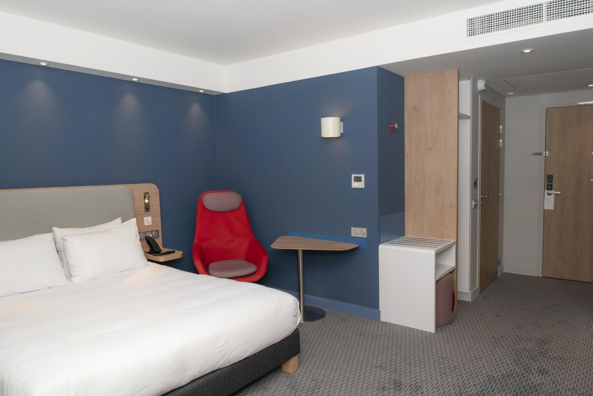 Holiday Inn Express Caen Epron By Ihg Esterno foto