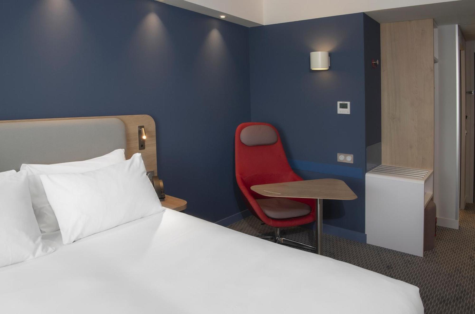 Holiday Inn Express Caen Epron By Ihg Esterno foto