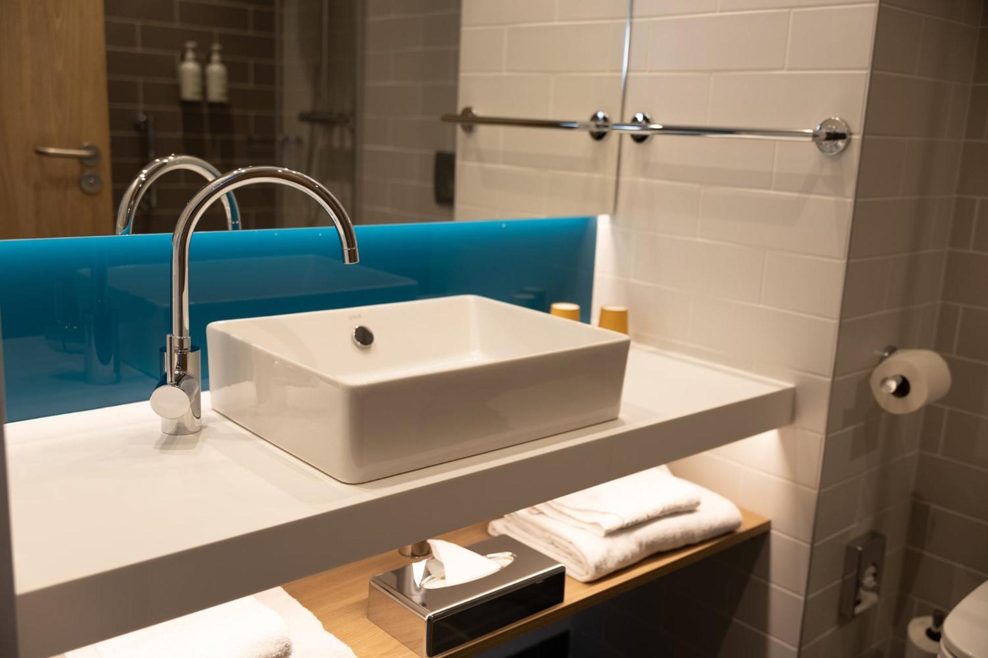 Holiday Inn Express Caen Epron By Ihg Esterno foto