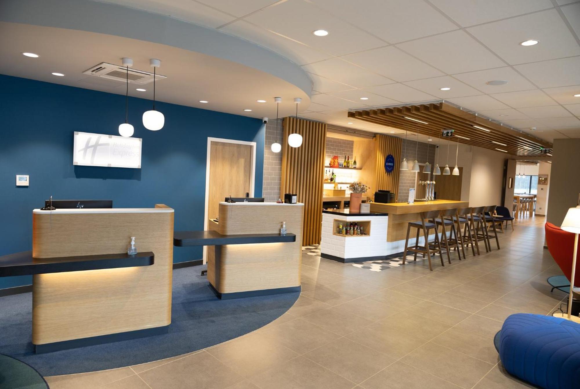 Holiday Inn Express Caen Epron By Ihg Esterno foto