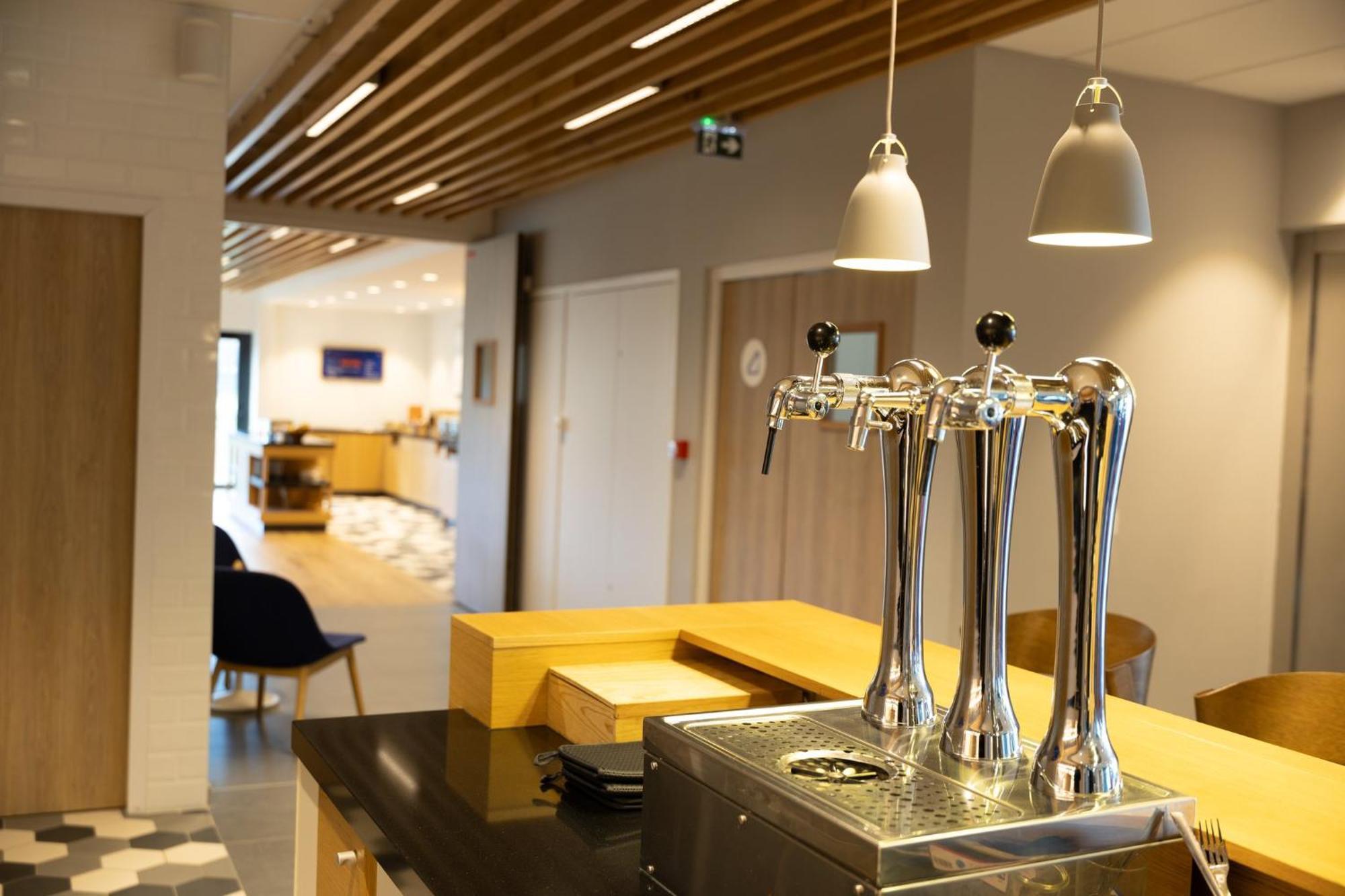 Holiday Inn Express Caen Epron By Ihg Esterno foto