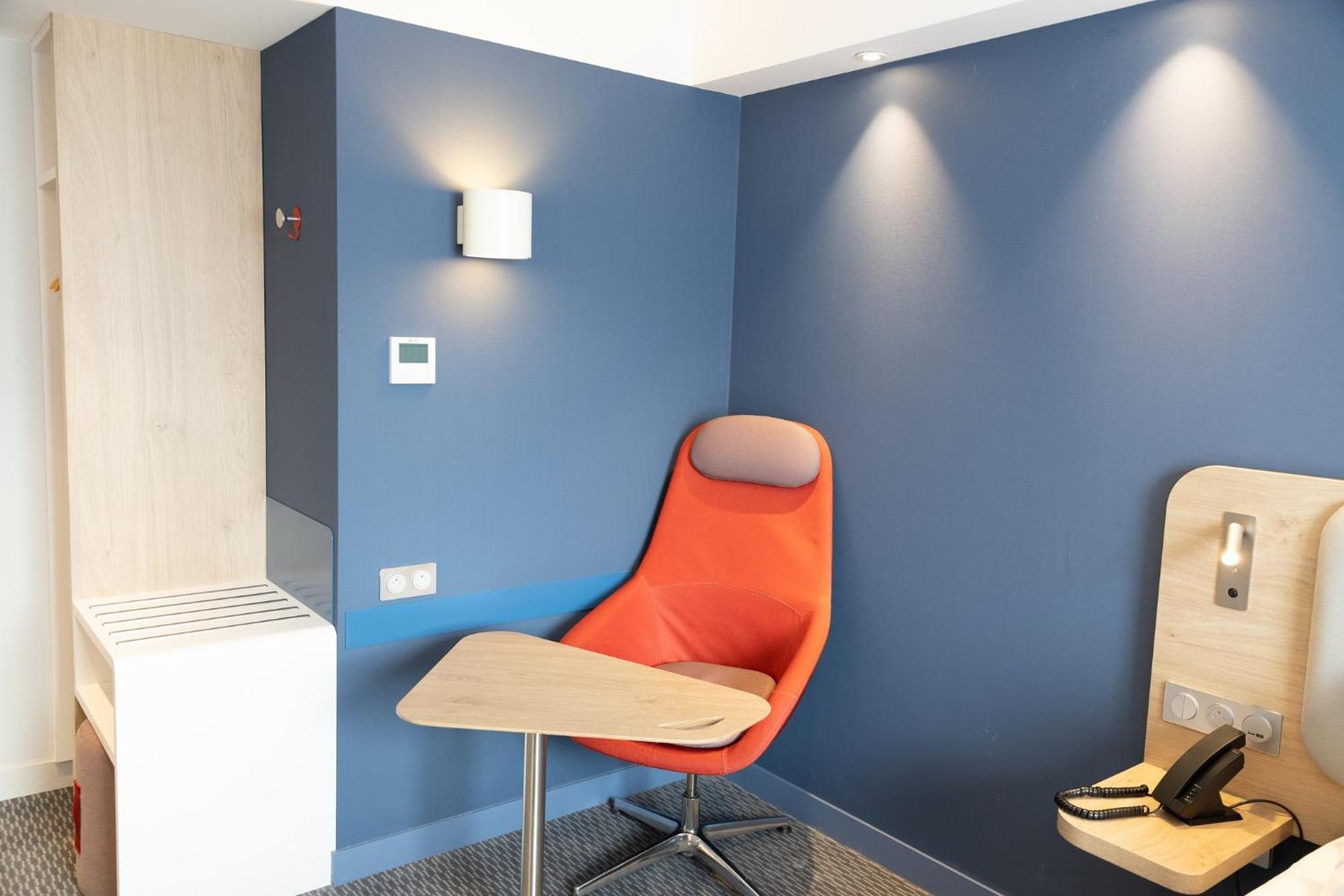 Holiday Inn Express Caen Epron By Ihg Esterno foto