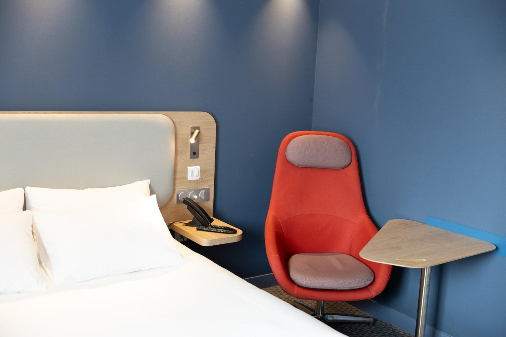 Holiday Inn Express Caen Epron By Ihg Esterno foto