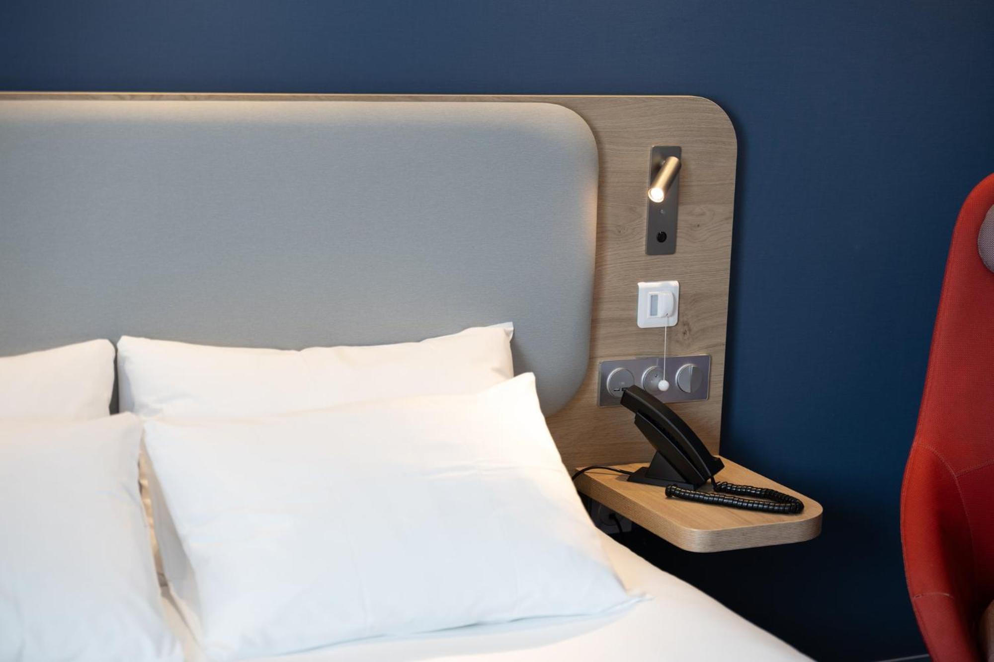Holiday Inn Express Caen Epron By Ihg Esterno foto