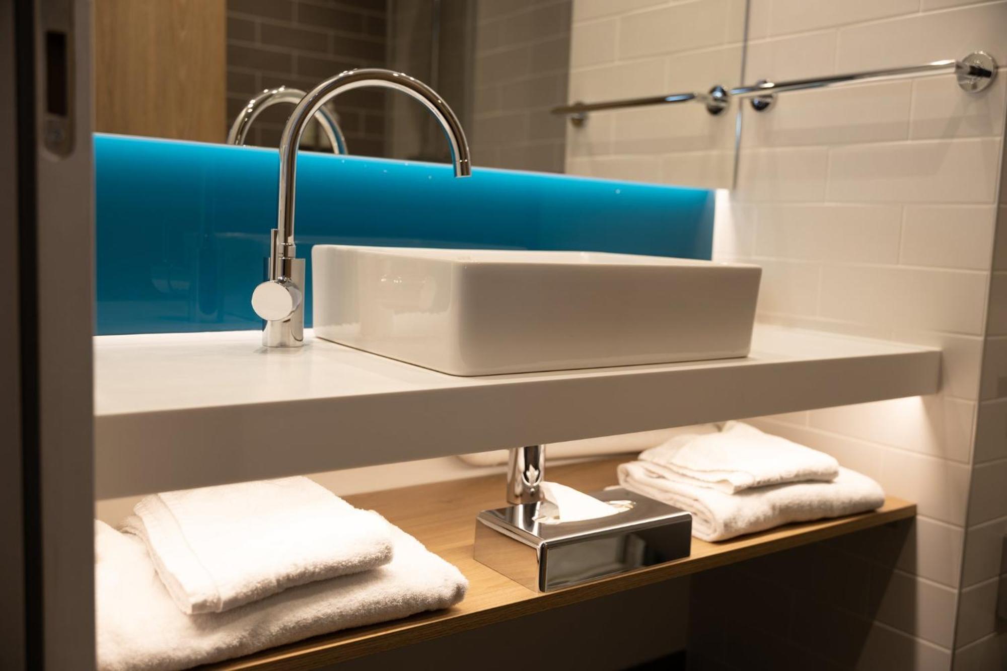 Holiday Inn Express Caen Epron By Ihg Esterno foto