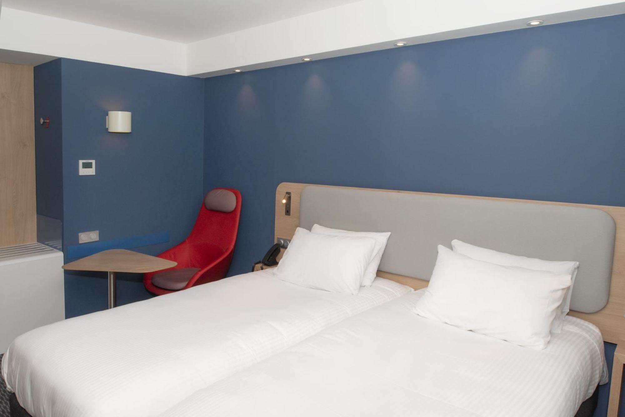 Holiday Inn Express Caen Epron By Ihg Esterno foto